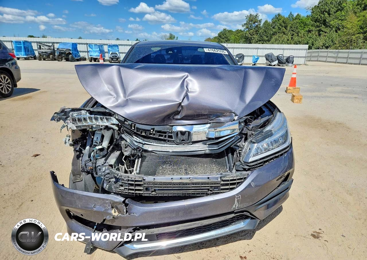 2017 Honda Accord Touring VIN:1HGCR3F99HA039011 - 5