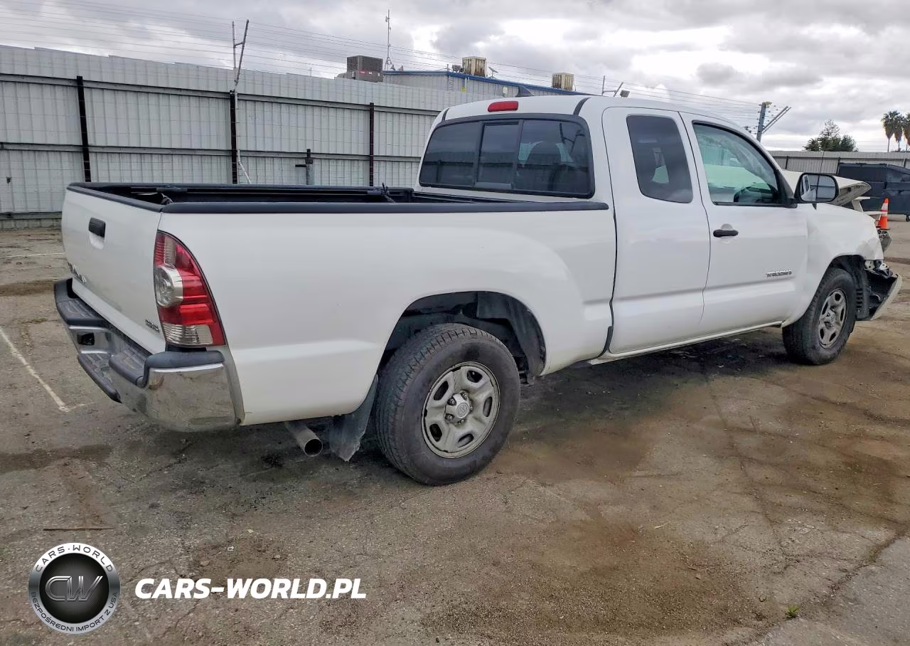 2015 Toyota Tacoma Base VIN:5TFTX4CN7FX050918 - 3