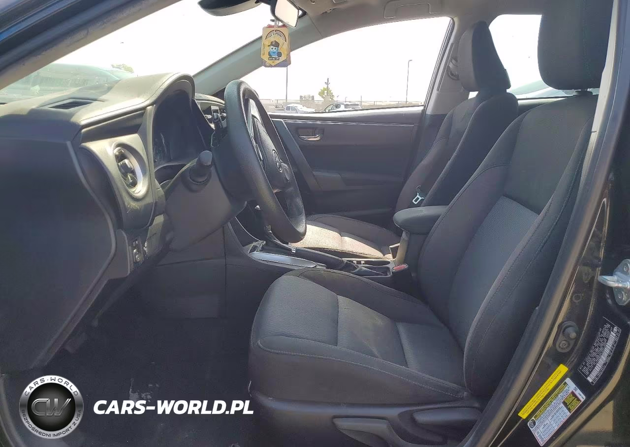 2018 Toyota Corolla Le VIN:5YFBURHEXJP833569 - 7