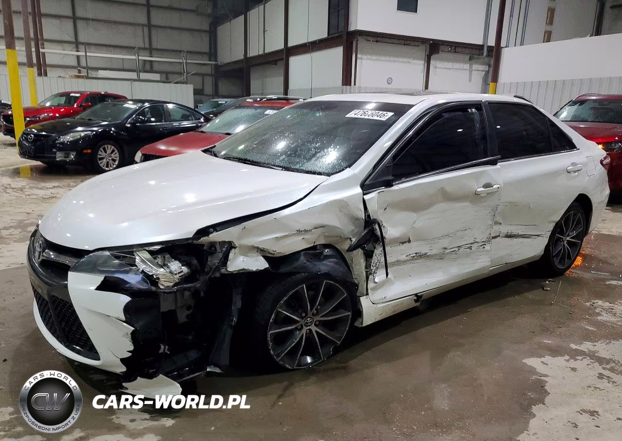 2015 Toyota Camry Xse