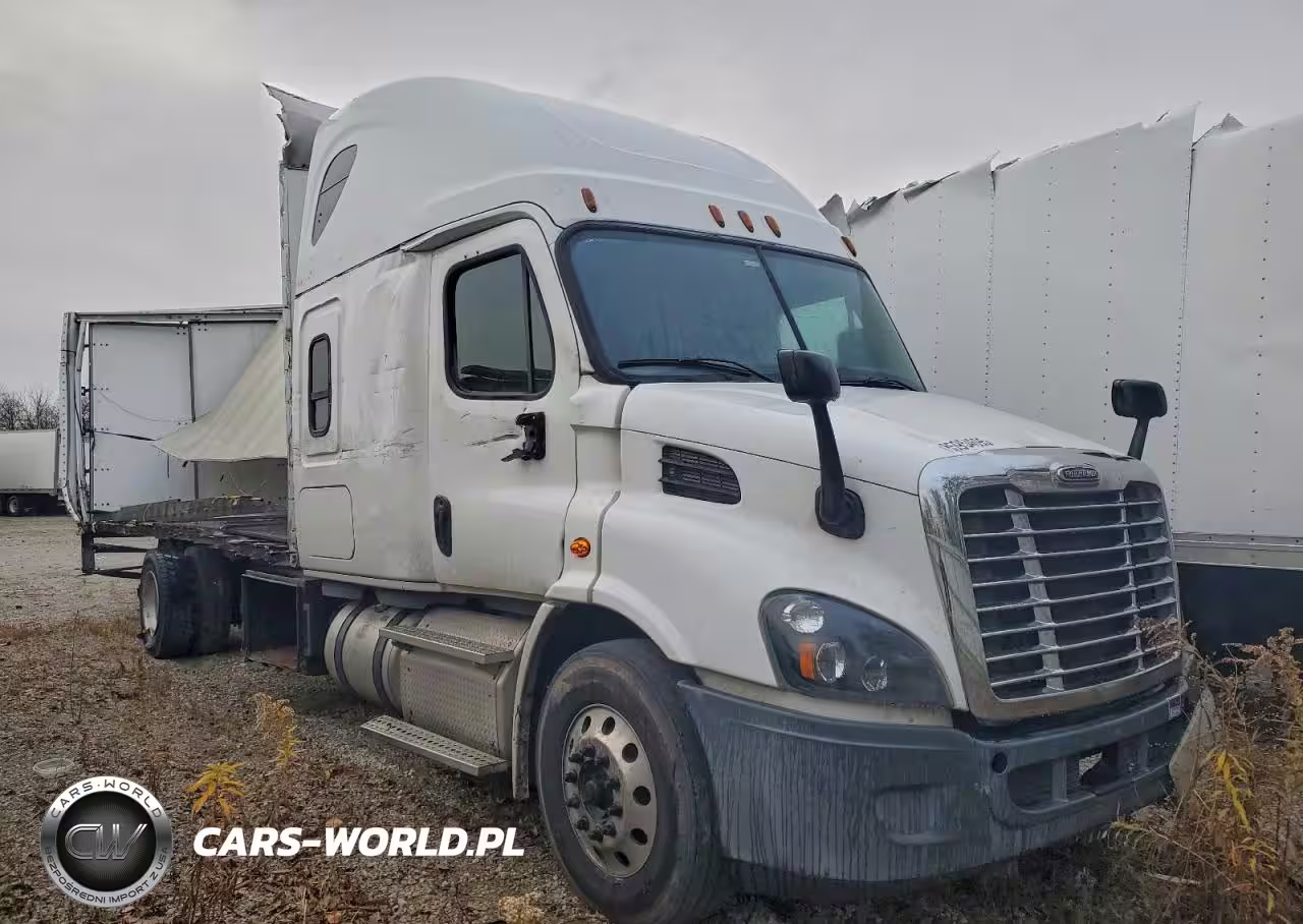 2016 Freightliner Cascadia Box Truck