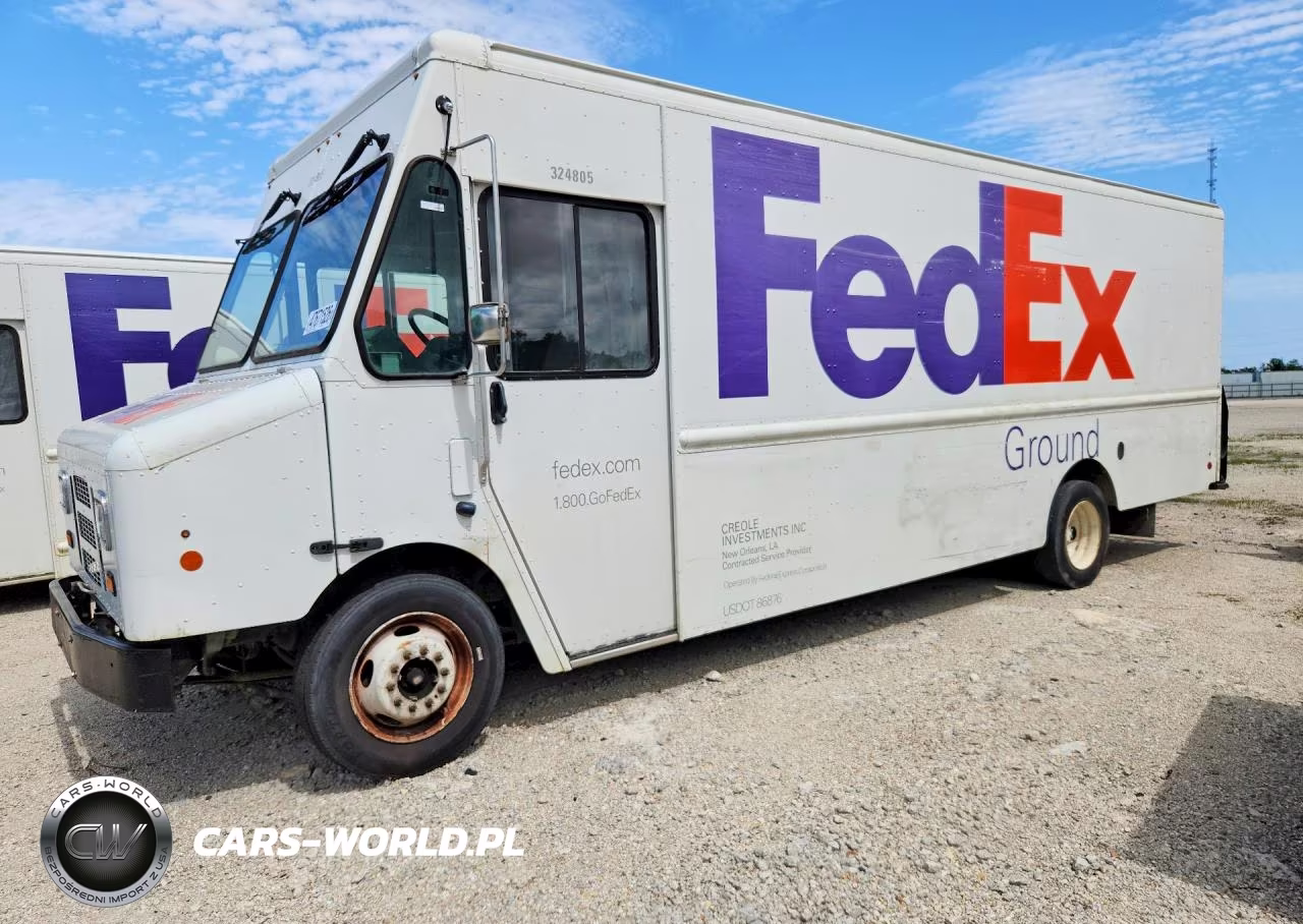 2016 Ford 1220 Delivery Truck