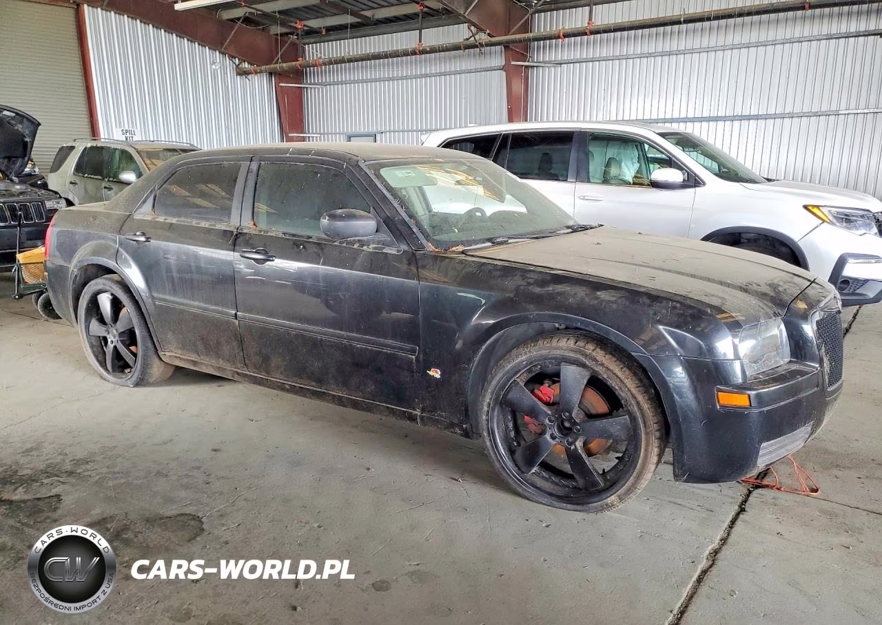 2006 Chrysler 300 VIN:2C3KA43R96H238946 - 4