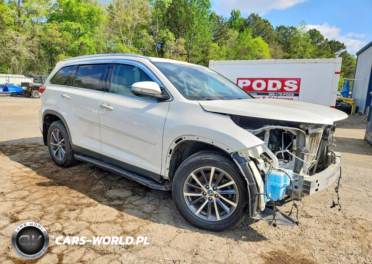 2019 Toyota Highlander Xle VIN:5TDJZRFH5KS612710 - 4