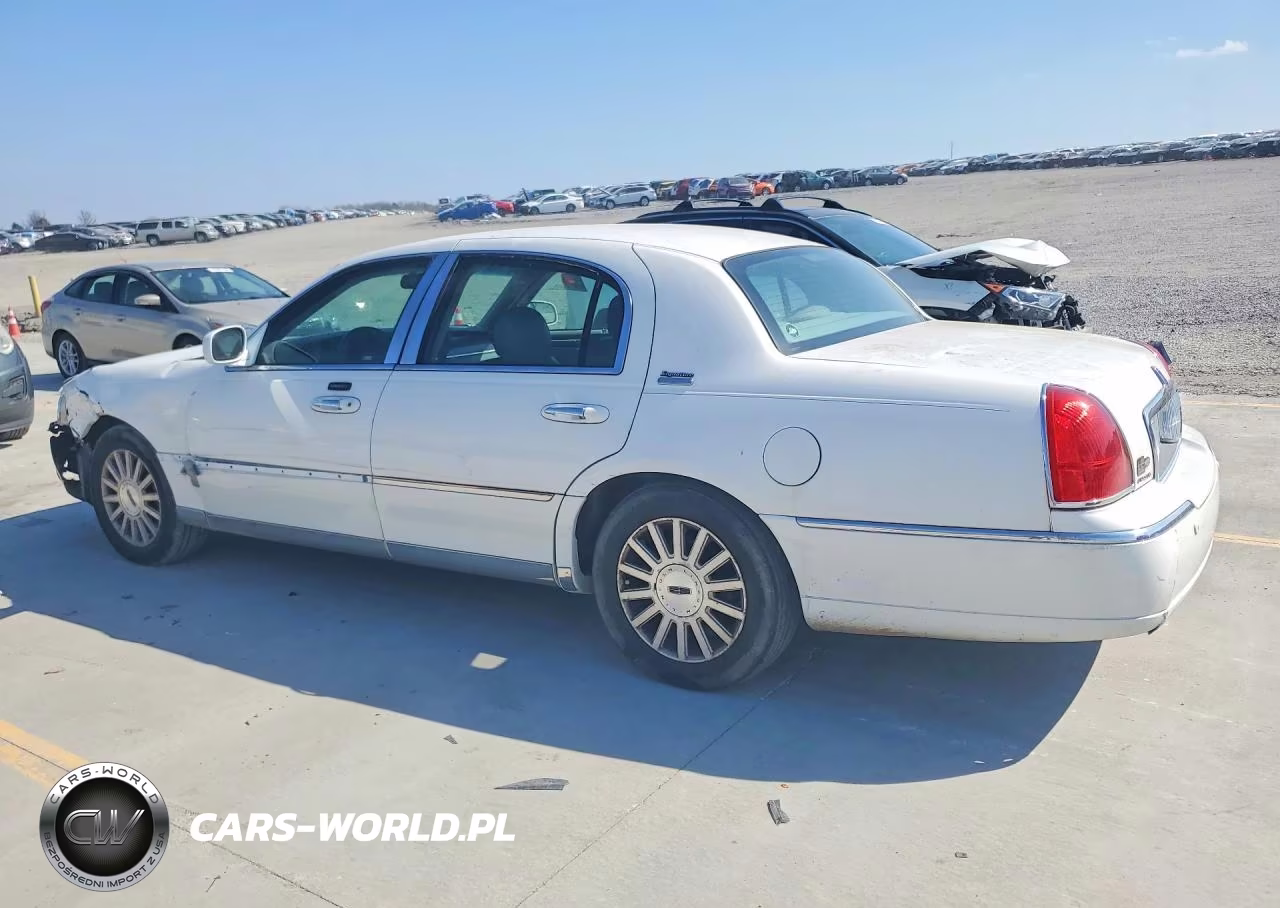 2004 Lincoln Town Car Executive VIN:1LNHM81W54Y602226 - 2