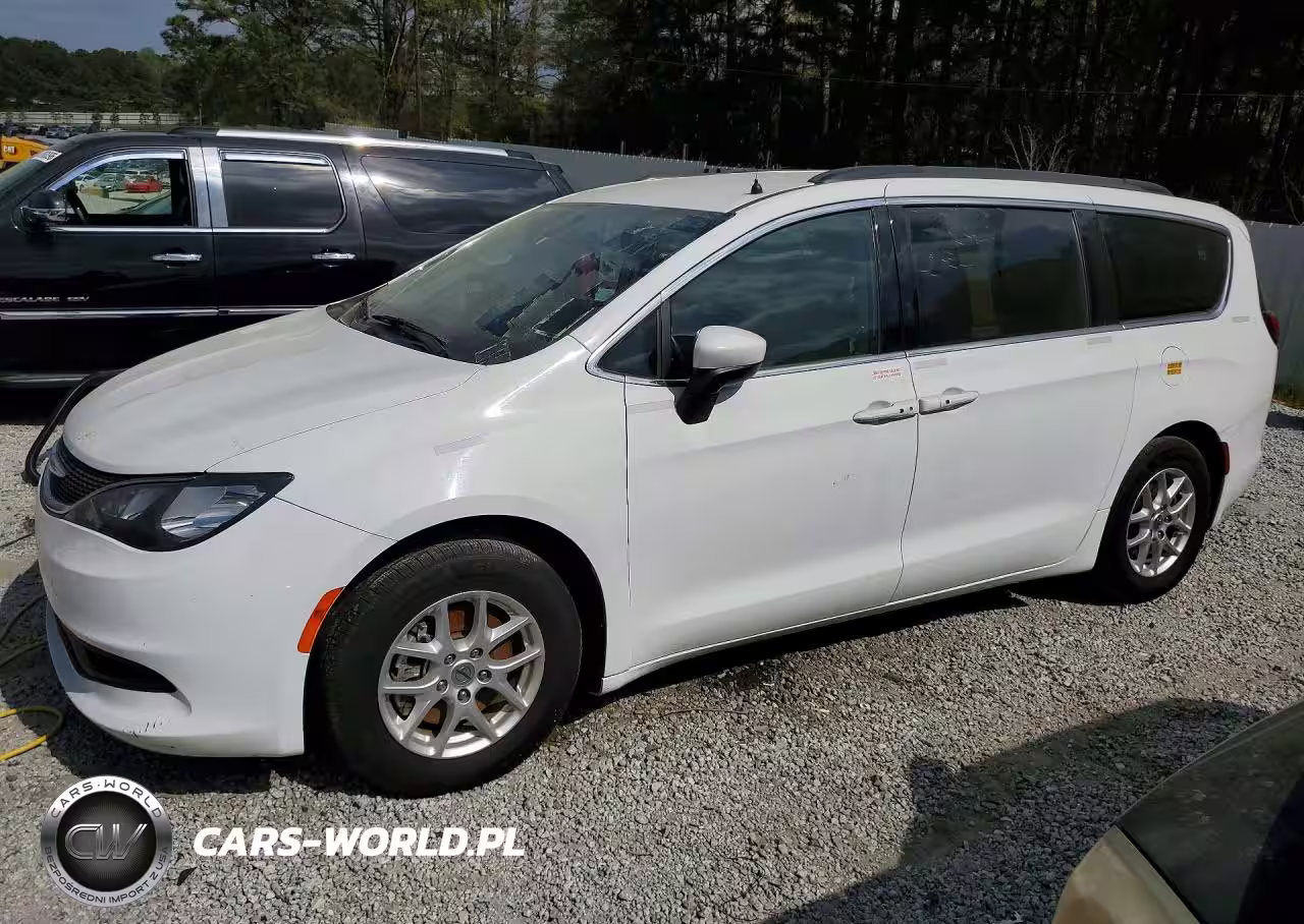 2021 Chrysler Voyager Lxi