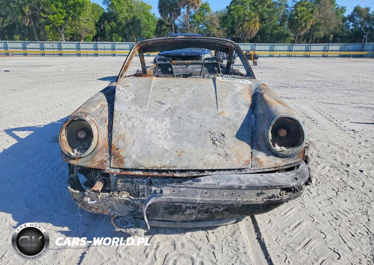 1983 Porsche 911Cs VIN:WP0ZZZ91ZDS151510 - 5