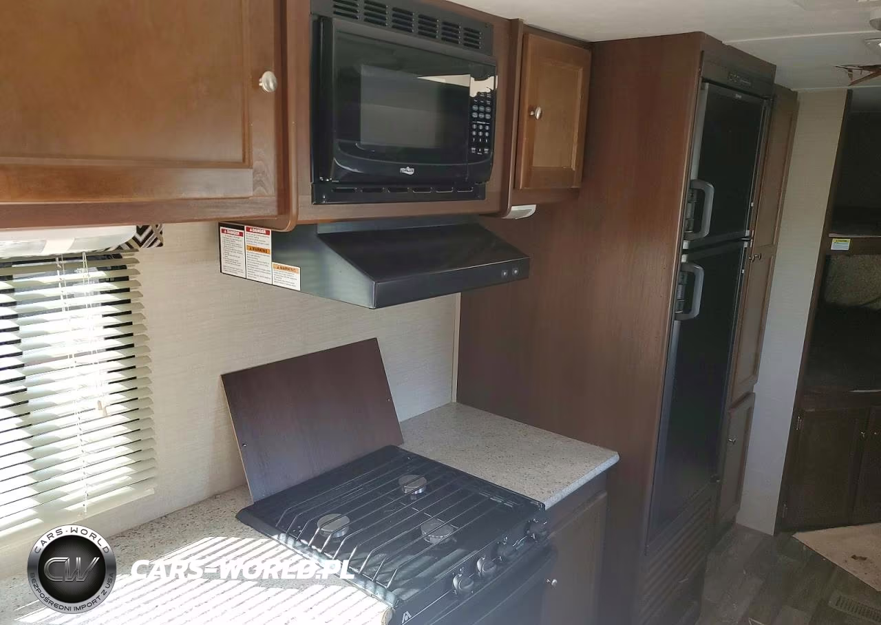 2016 Keystone Bullet Camper VIN:4YDT27425GD422373 - 8