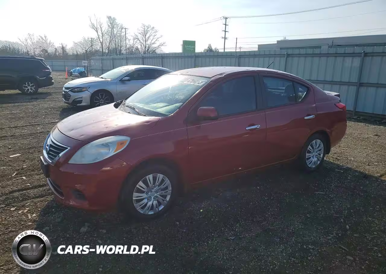 2013 Nissan Versa 1.6 S