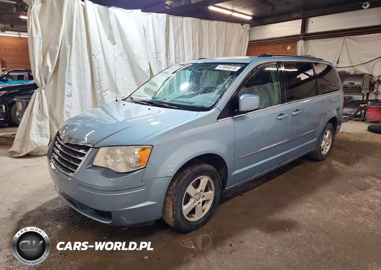 2010 Chrysler Town & Country Touring