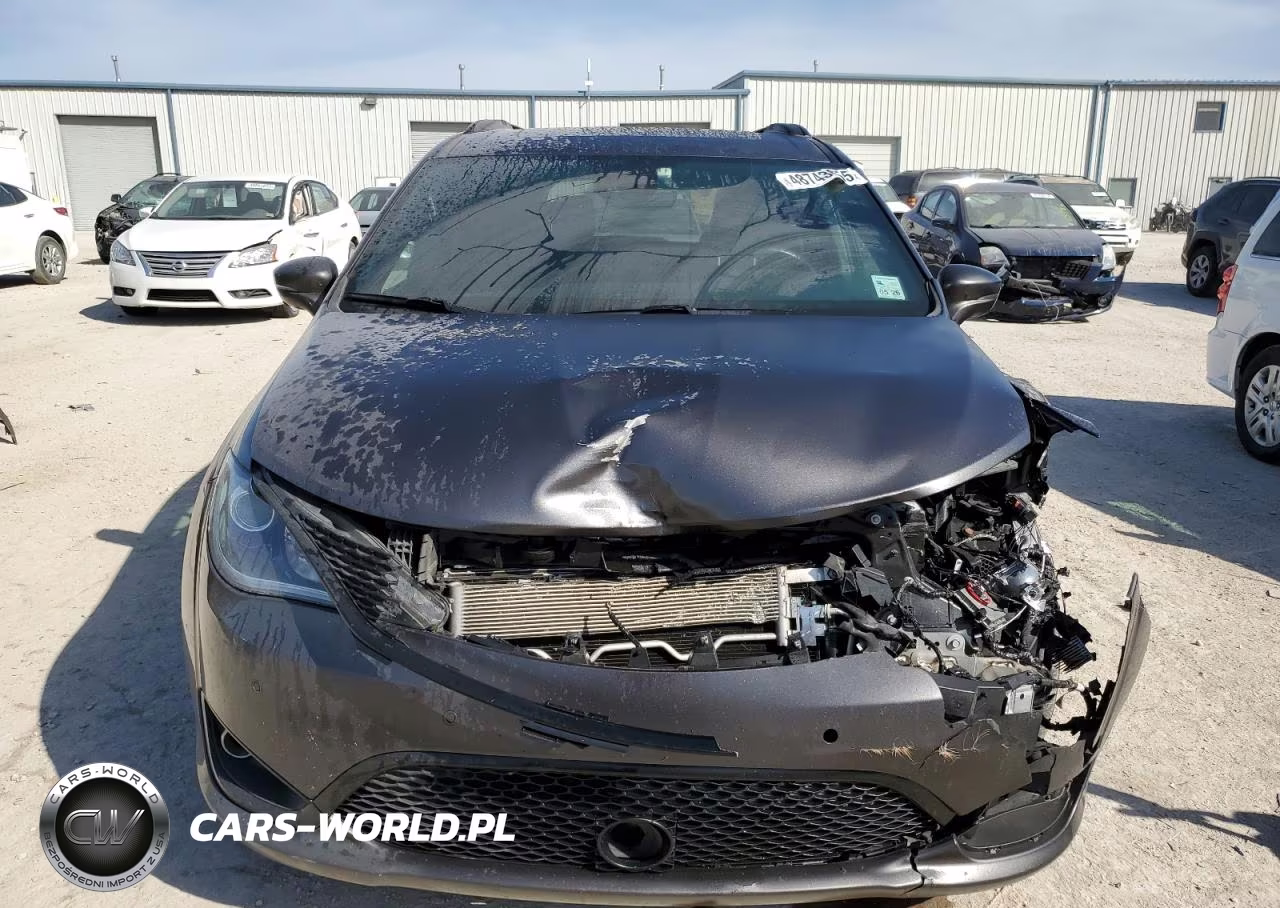 2020 Chrysler Pacifica Limited VIN:2C4RC1GG2LR250311 - 5