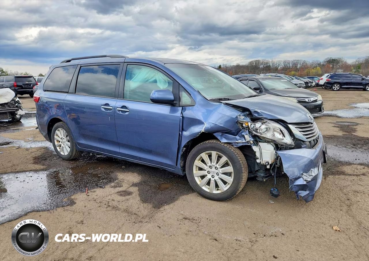 2015 Toyota Sienna Xle 7-Passenger VIN:5TDDK3DC1FS104942 - 4
