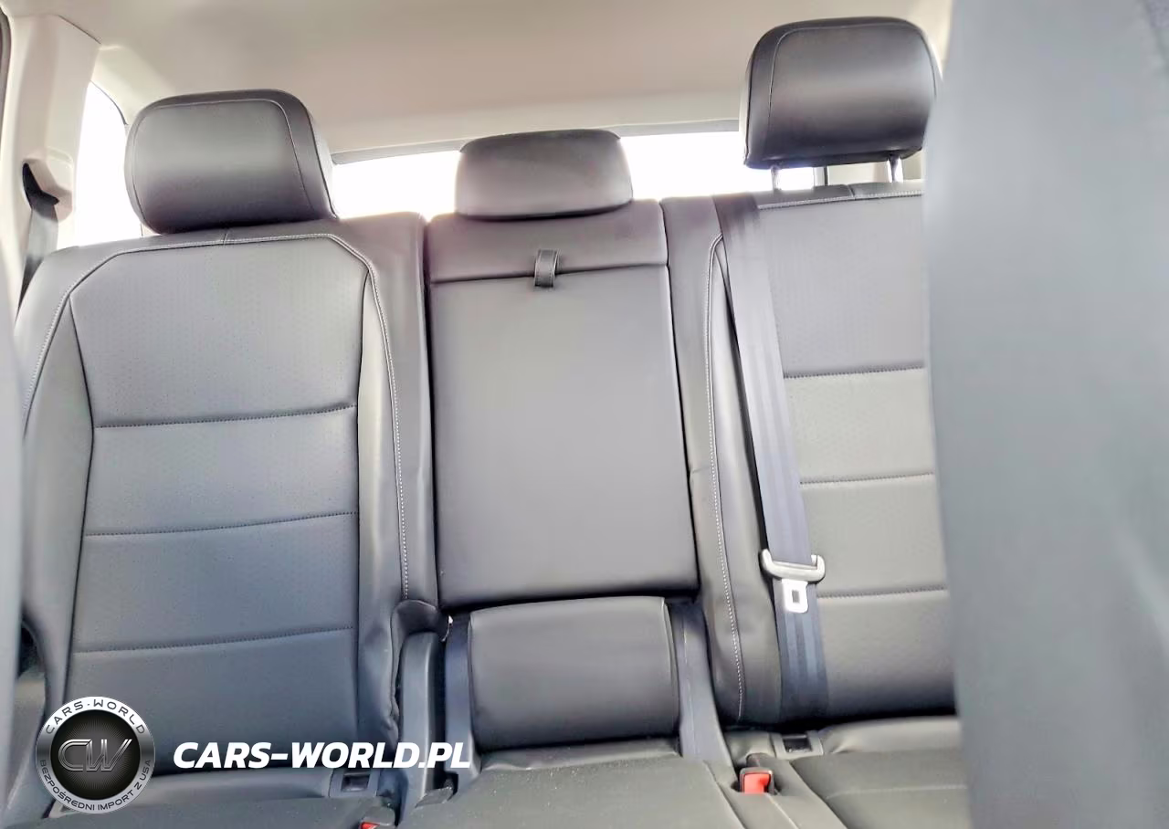 2018 Volkswagen Tiguan Se VIN:3VV2B7AX4JM171180 - 10