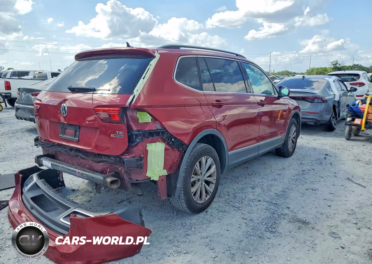 2018 Volkswagen Tiguan Se VIN:3VV2B7AX4JM171180 - 3
