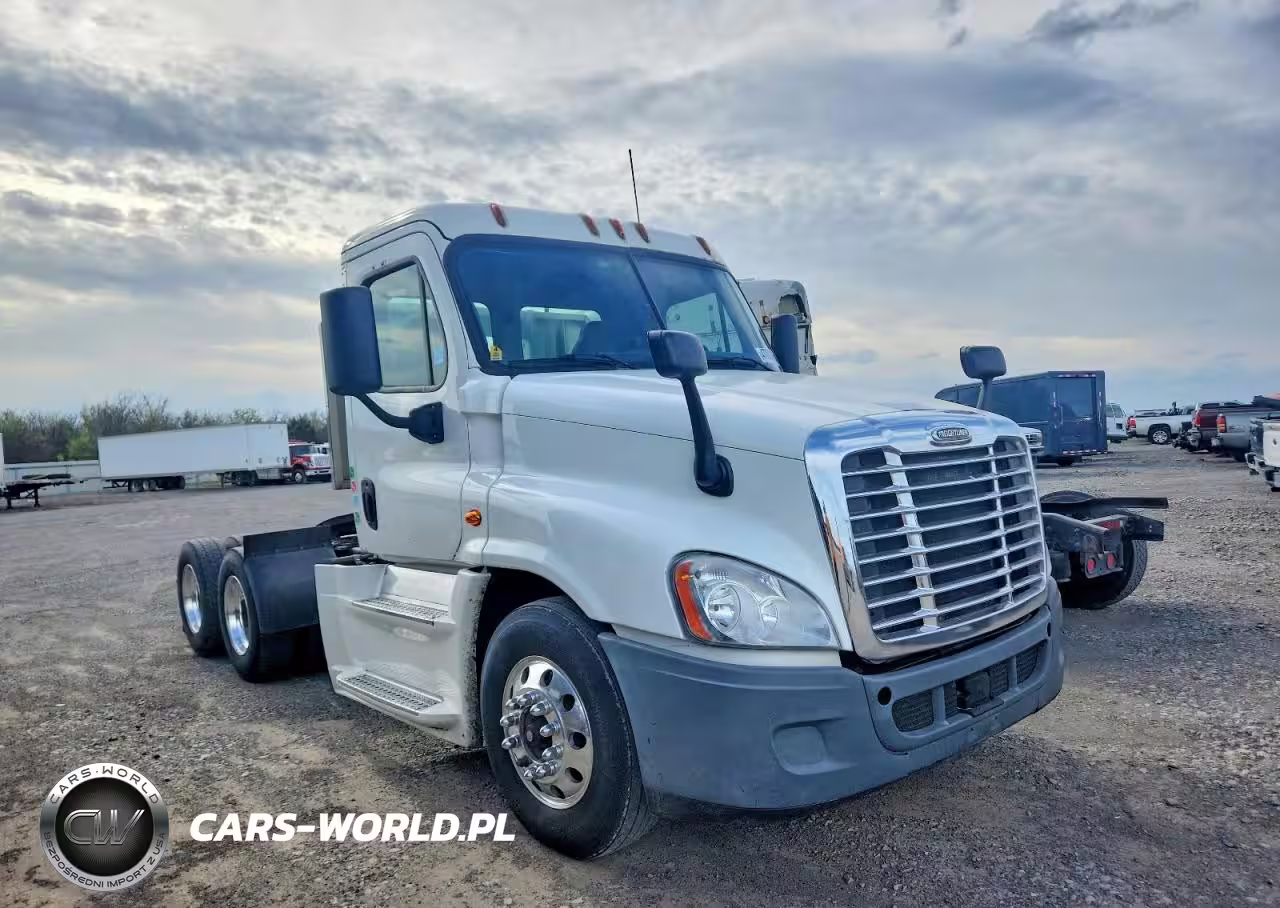 2015 Freightliner Cascadia 1 - Semi Truck