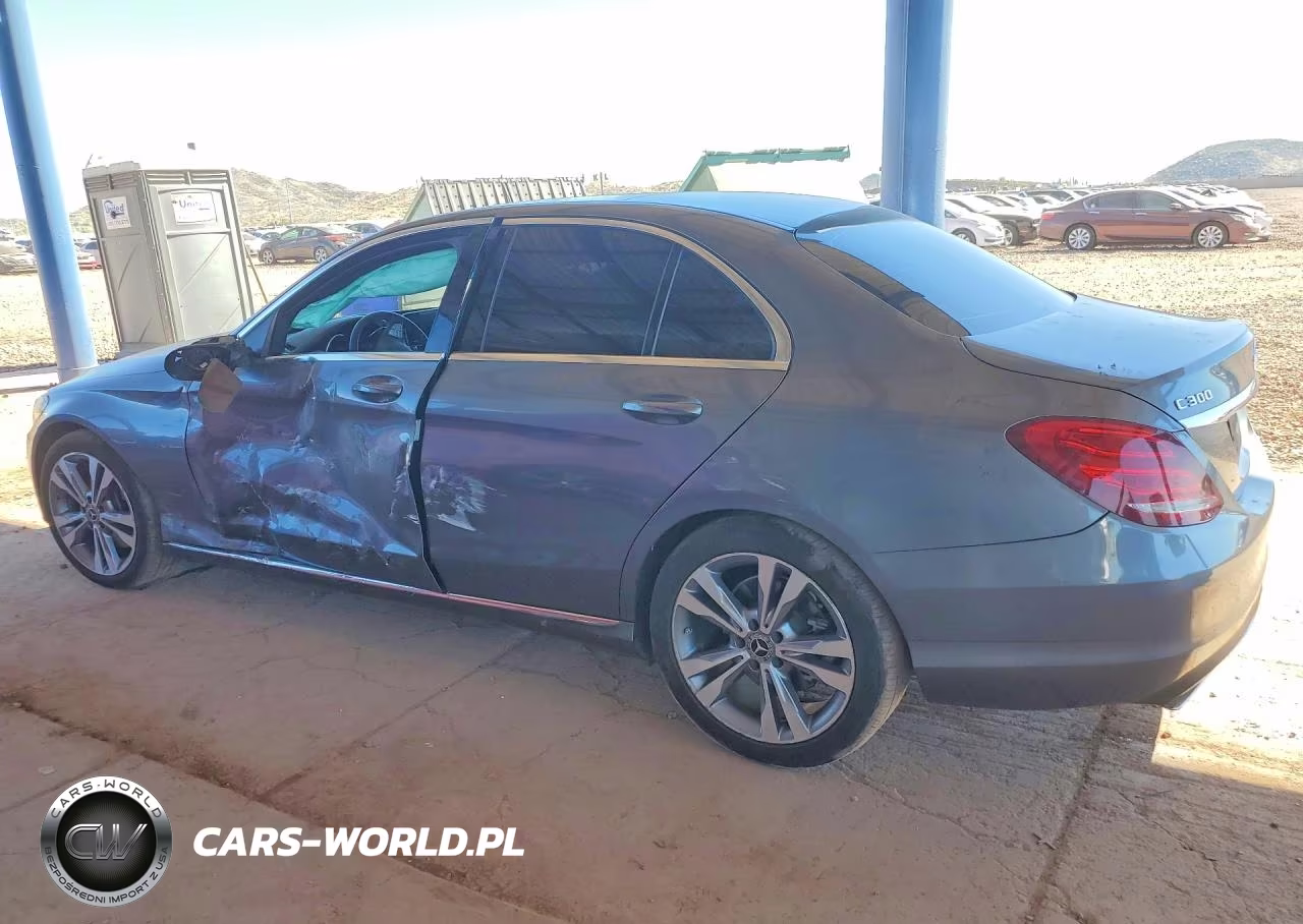 2017 Mercedes-Benz C 300 VIN:55SWF4JB2HU231929 - 2