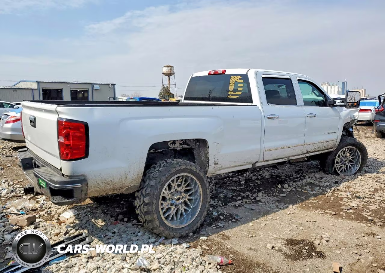 2017 Chevrolet Silverado K2500 Heavy Duty VIN:1GC1KUEY5HF191704 - 3