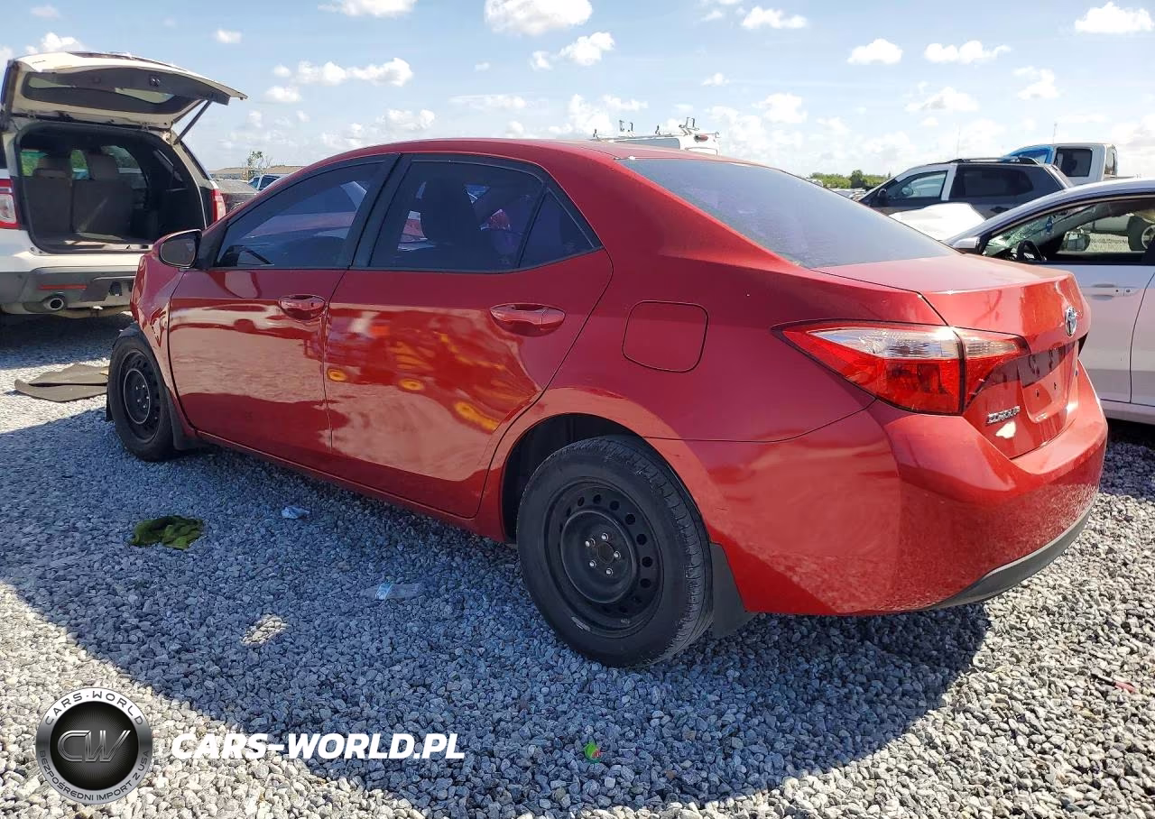 2018 Toyota Corolla Le VIN:2T1BURHE1JC023215 - 2