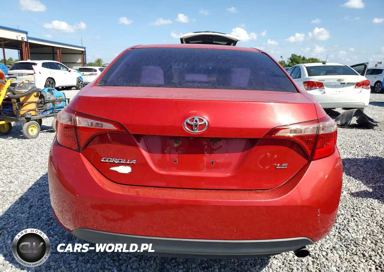 2018 Toyota Corolla Le VIN:2T1BURHE1JC023215 - 6