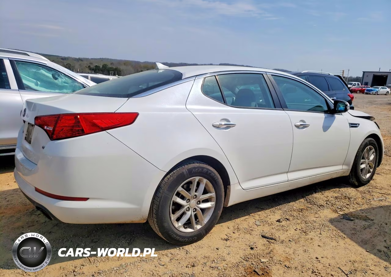 2013 Kia Optima Lx VIN:5XXGM4A77DG176277 - 3