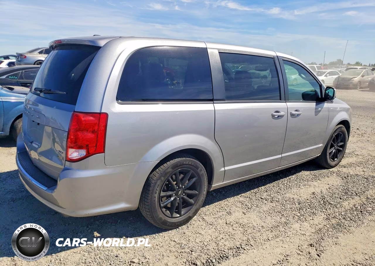 2019 Dodge Grand Caravan Gt VIN:2C4RDGEG2KR768842 - 3