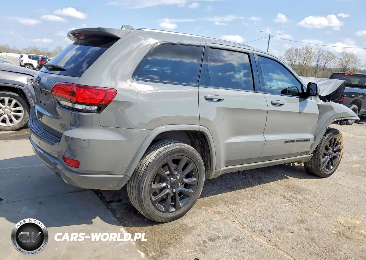 2021 Jeep Grand Cherokee Laredo VIN:1C4RJFAG7MC795216 - 3