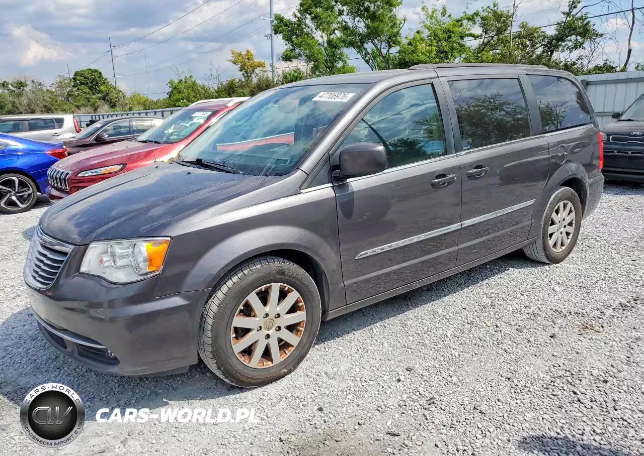 2016 Chrysler Town & Country Touring