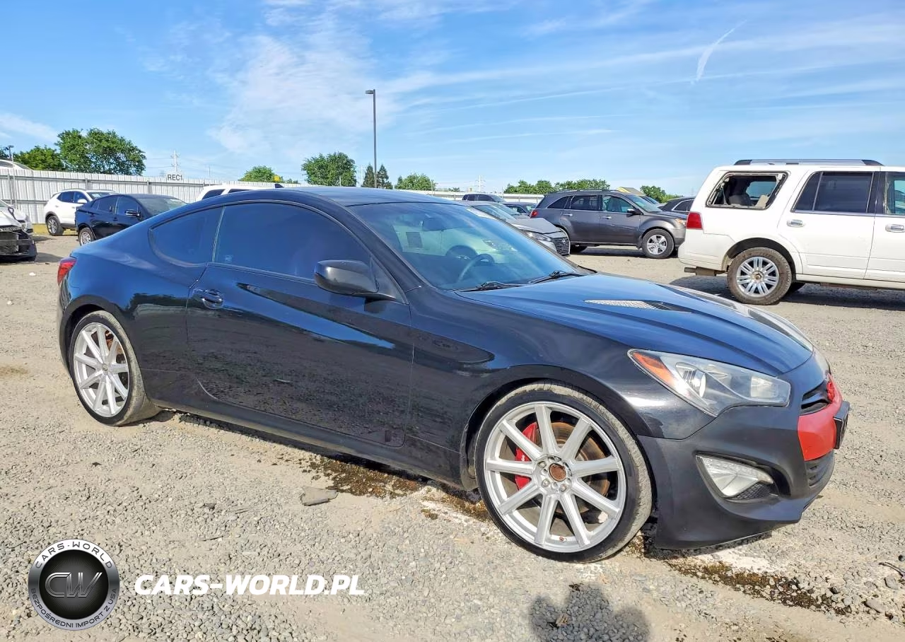 2013 Hyundai Genesis Coupe 3.8 R-Spec VIN:KMHHU6KJ7DU091780 - 4