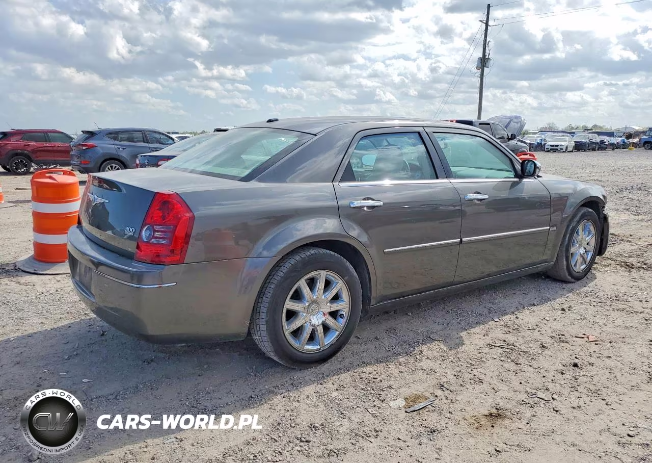 2010 Chrysler 300 Touring VIN:2C3CA5CV4AH221388 - 3