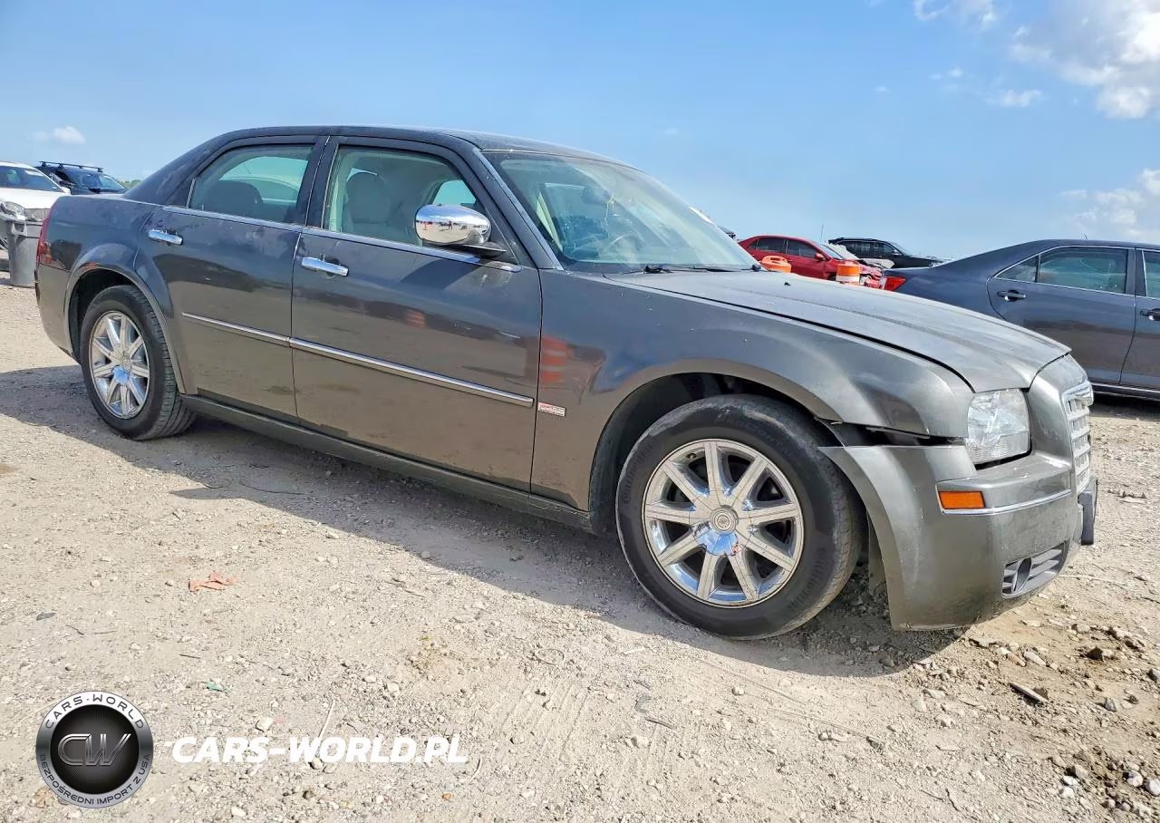 2010 Chrysler 300 Touring VIN:2C3CA5CV4AH221388 - 4