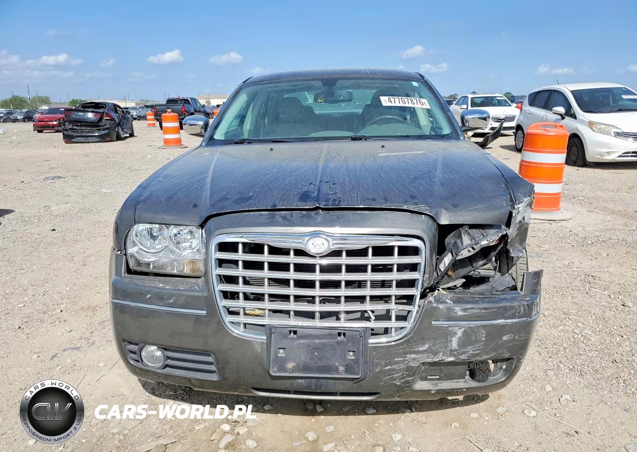 2010 Chrysler 300 Touring VIN:2C3CA5CV4AH221388 - 5