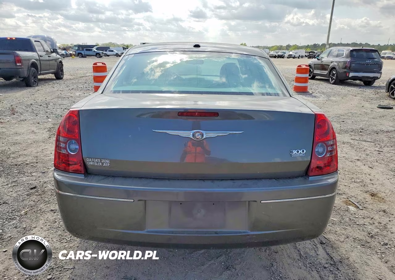 2010 Chrysler 300 Touring VIN:2C3CA5CV4AH221388 - 6