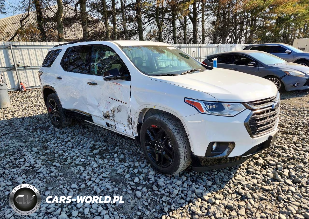 2018 Chevrolet Traverse Premier VIN:1GNEVJKW3JJ106783 - 4