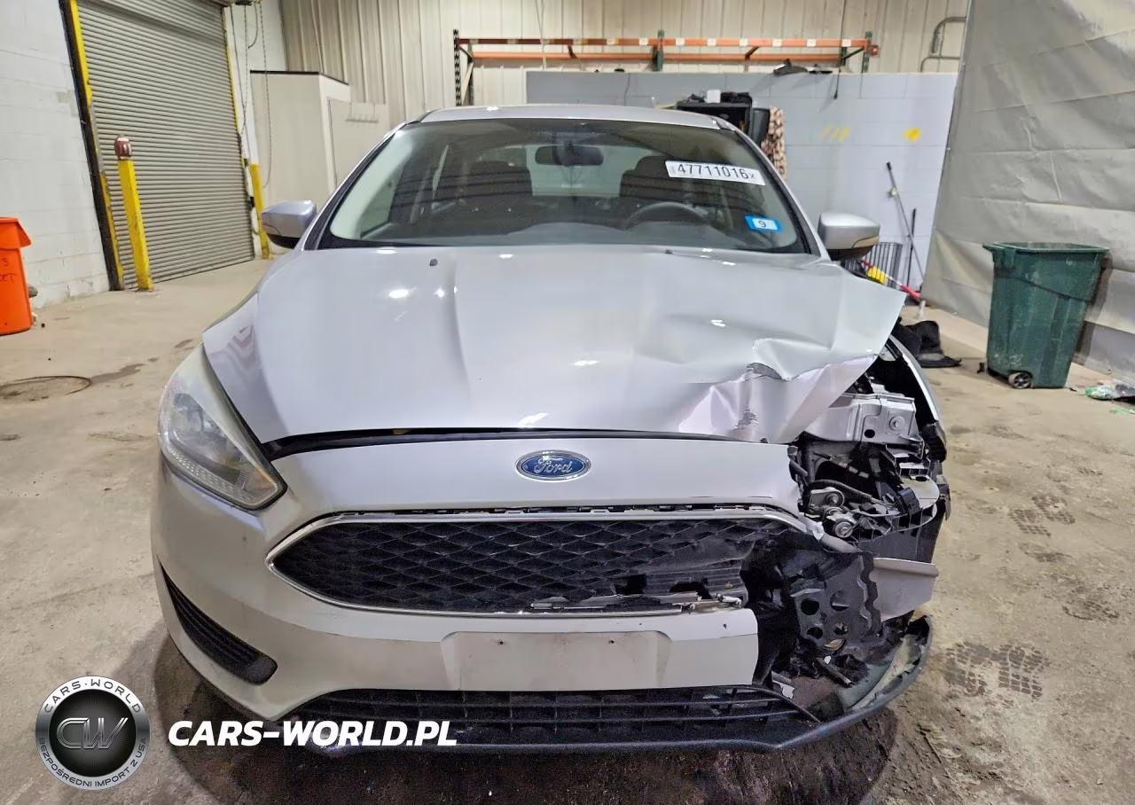 2016 Ford Focus VIN:1FADP3F20GL256404 - 5