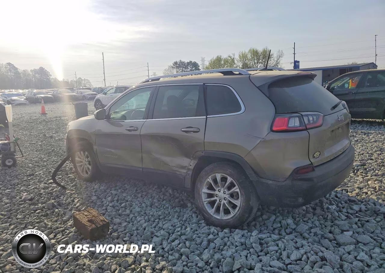 2019 Jeep Cherokee Latitude VIN:1C4PJLCB5KD360306 - 2