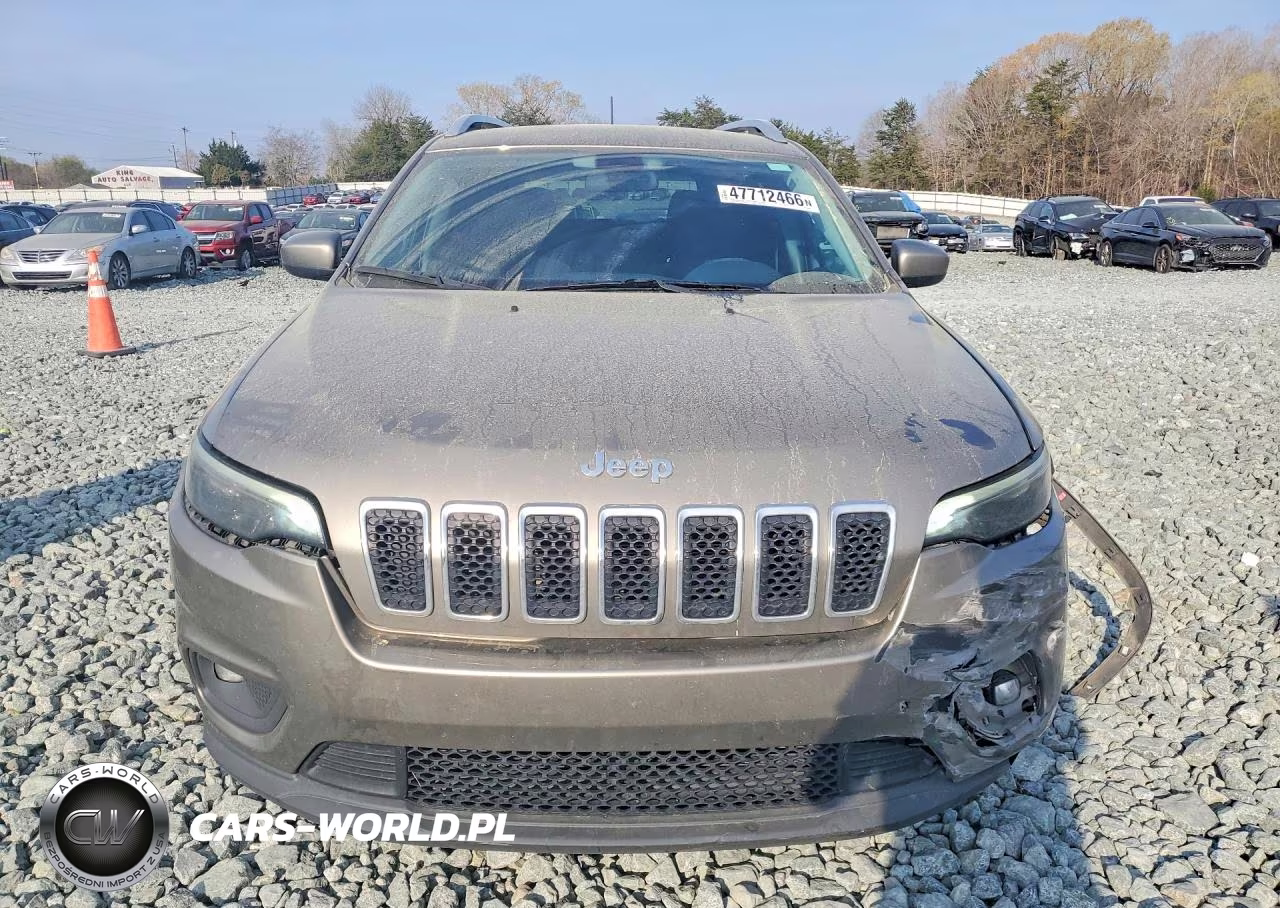 2019 Jeep Cherokee Latitude VIN:1C4PJLCB5KD360306 - 5