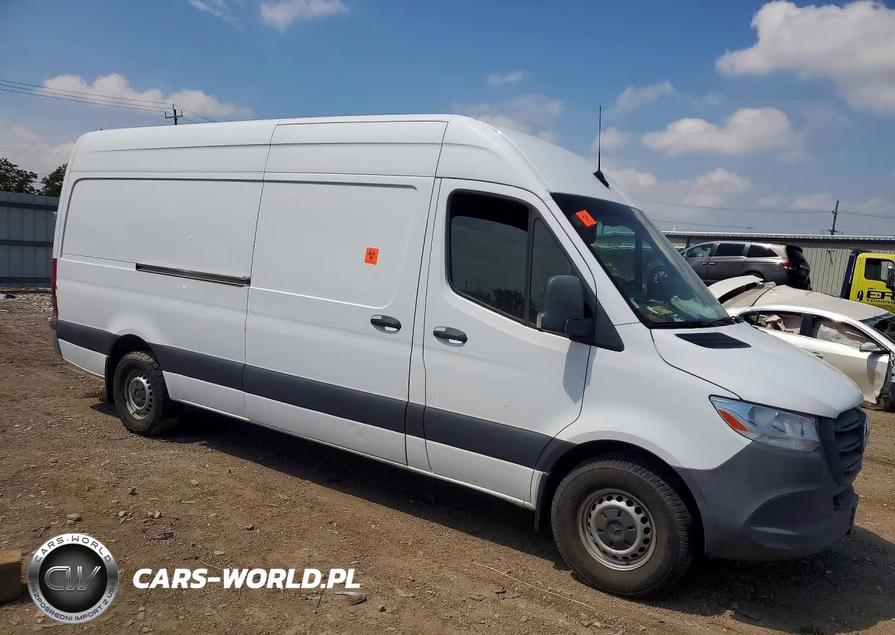2022 Mercedes-Benz Sprinter 2500 VIN:W1Y4DCHYXNT091698 - 4