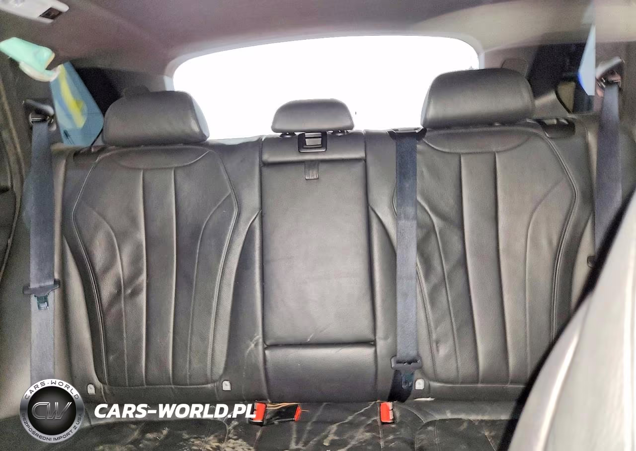 2015 BMW Motorrad X5 VIN:5UXKR0C54F0P14579 - 10