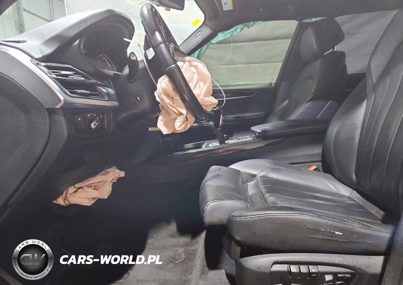 2015 BMW Motorrad X5 VIN:5UXKR0C54F0P14579 - 7