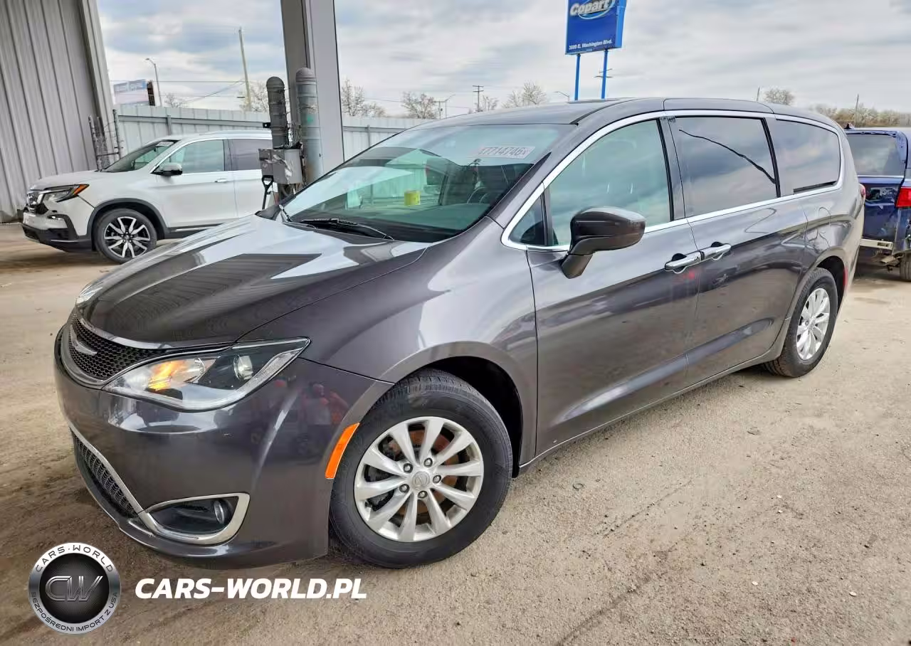 2019 Chrysler Pacifica Touring Plus