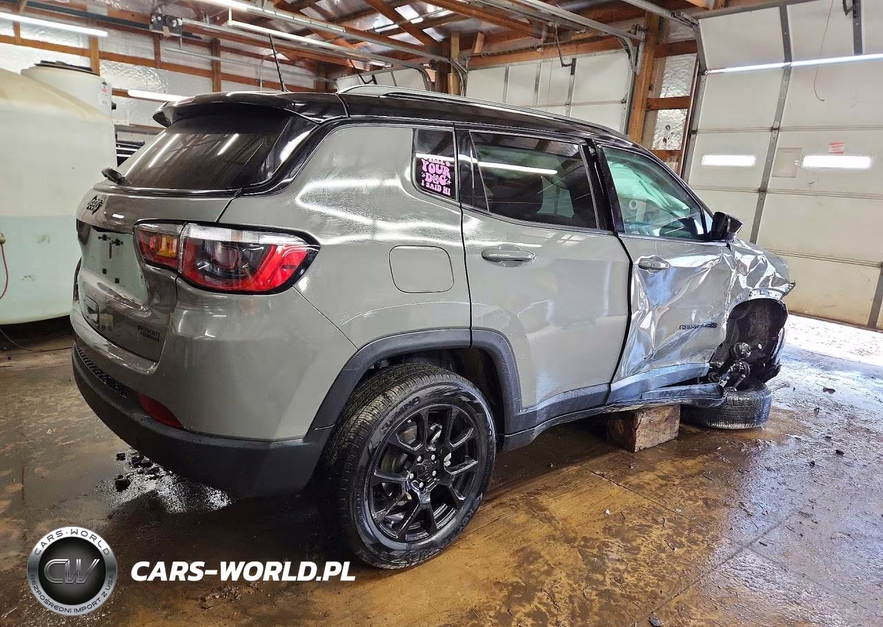 2023 Jeep Compass Latitude VIN:3C4NJDBN2PT516554 - 3