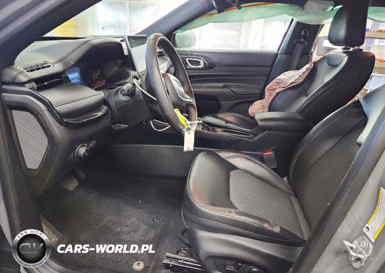 2023 Jeep Compass Latitude VIN:3C4NJDBN2PT516554 - 7