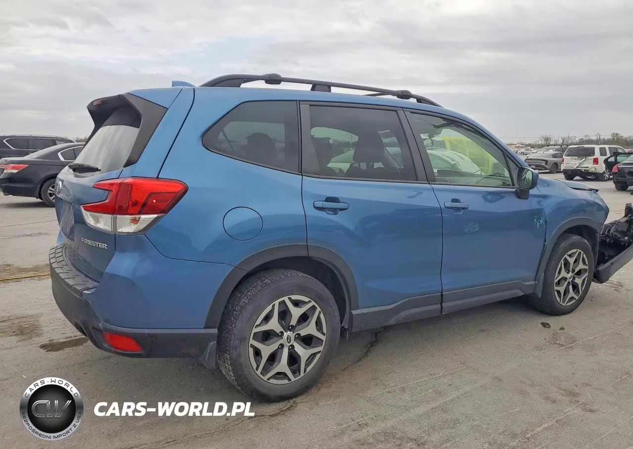 2020 Subaru Forester Premium VIN:JF2SKAJC2LH523089 - 3