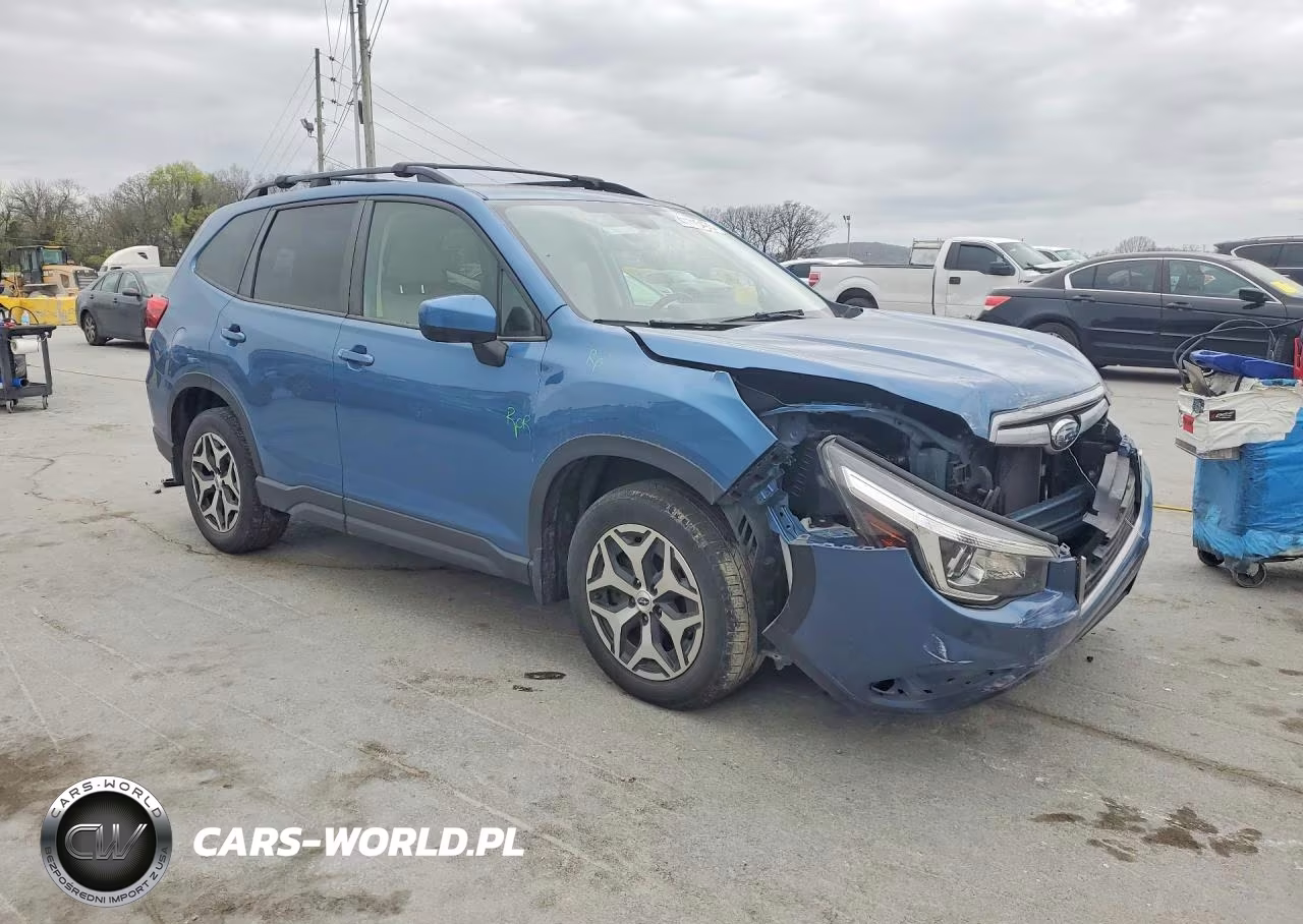 2020 Subaru Forester Premium VIN:JF2SKAJC2LH523089 - 4