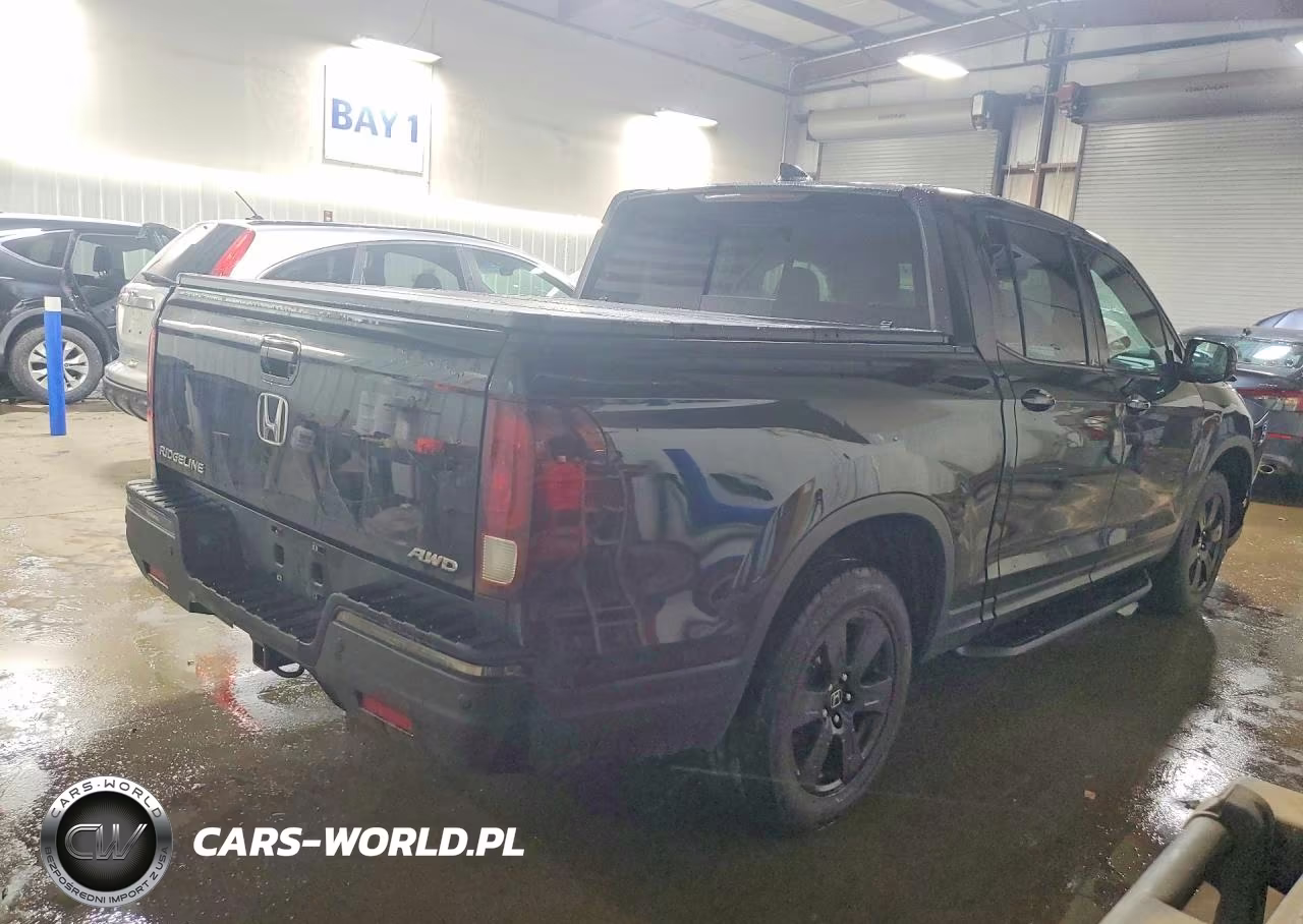 2019 Honda Ridgeline Black Edition VIN:5FPYK3F88KB020682 - 3