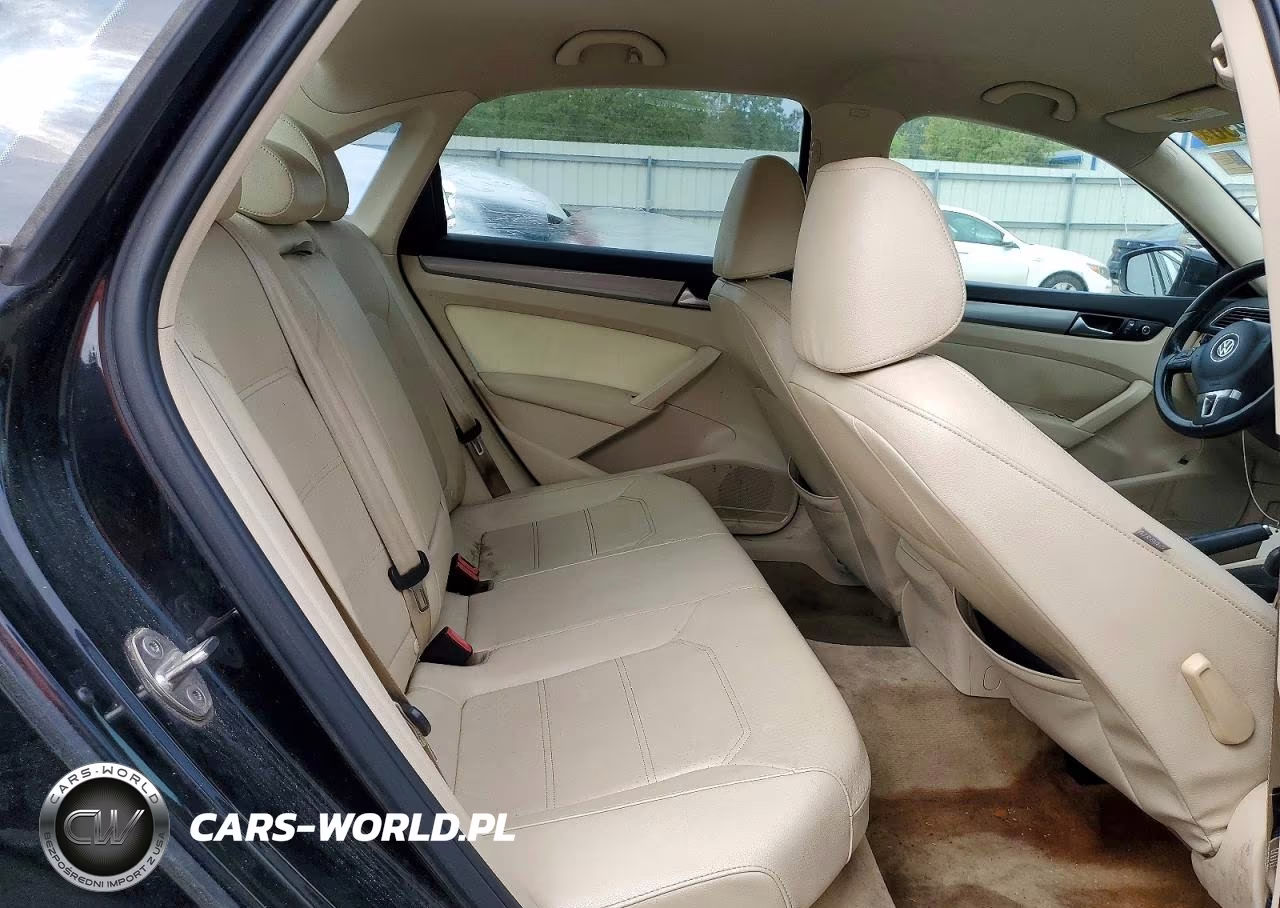 2015 Volkswagen Passat S VIN:1VWAS7A31FC119647 - 10