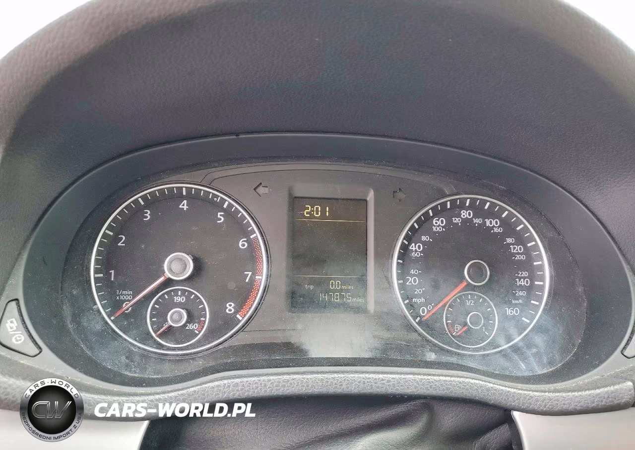 2015 Volkswagen Passat S VIN:1VWAS7A31FC119647 - 9