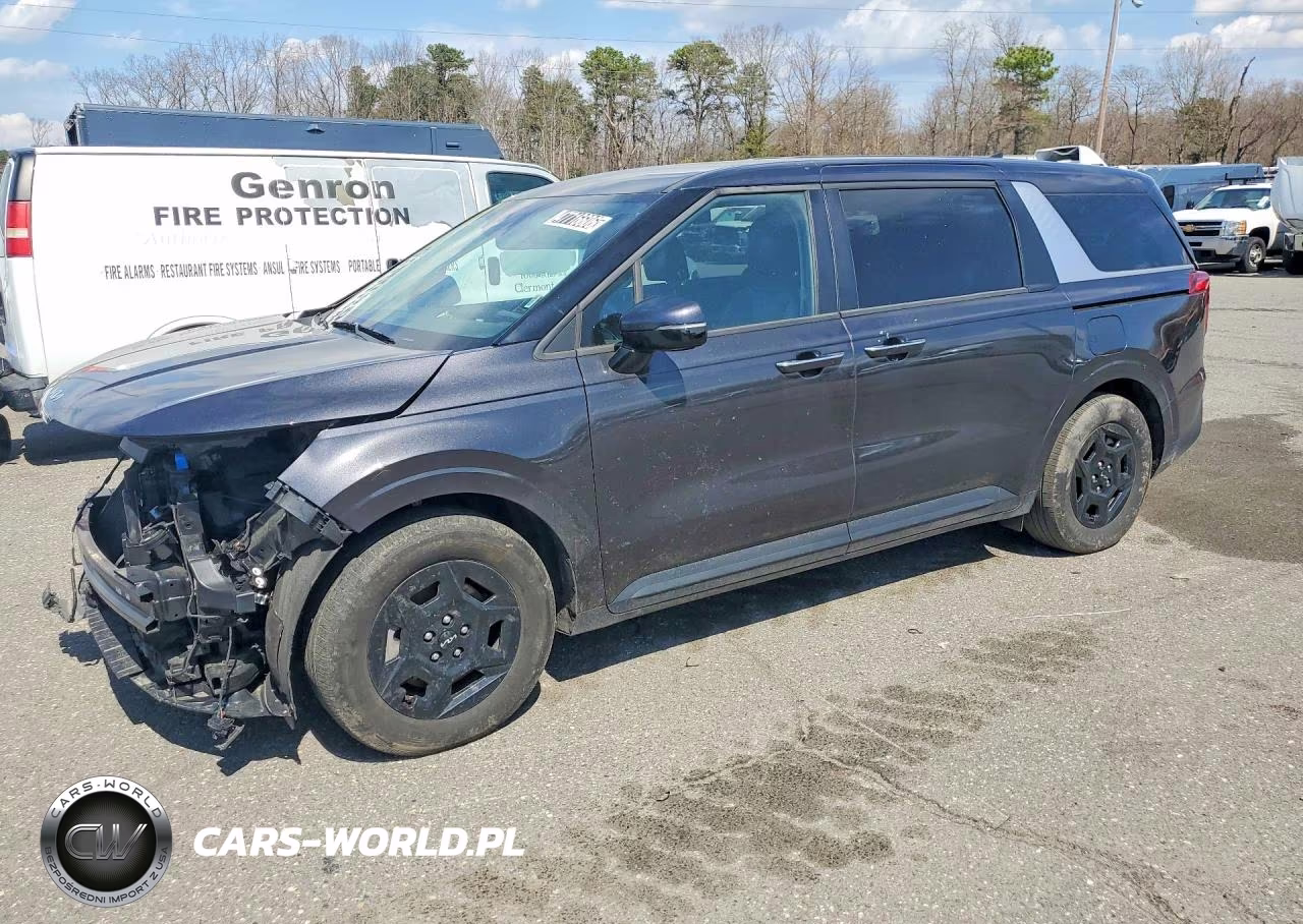 2025 Kia Carnival Lxs