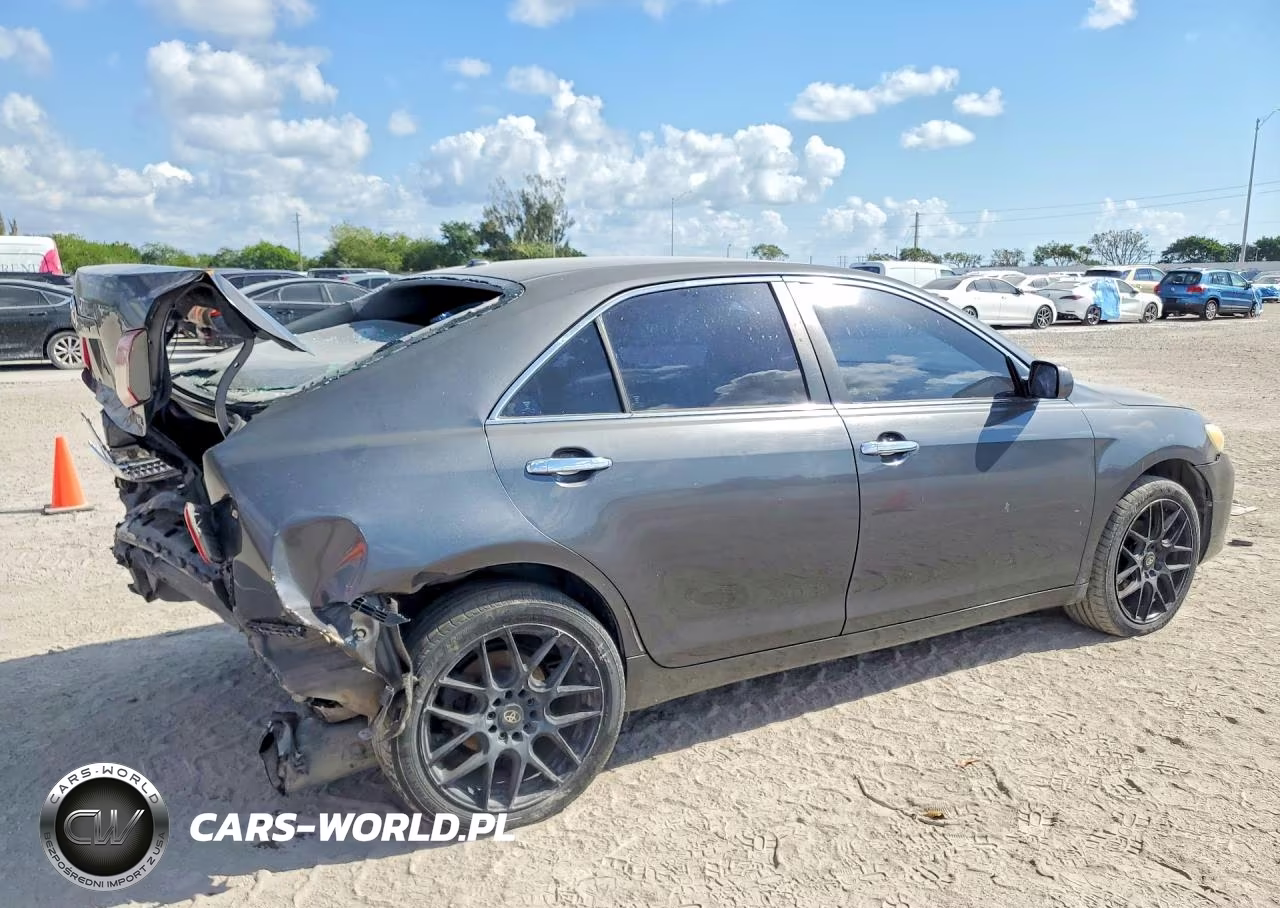 2010 Toyota Camry Le VIN:4T1BF3EK4AU037867 - 3