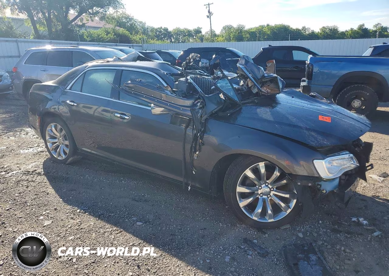 2018 Chrysler 300 Limited VIN:2C3CCAEG5JH227802 - 4